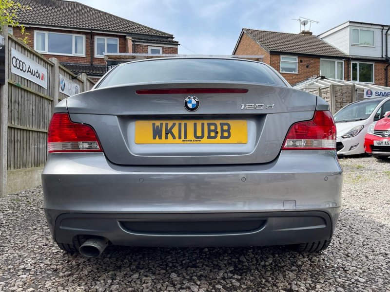 BMW 1 SERIES