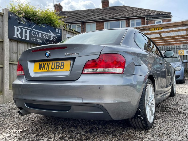 BMW 1 SERIES