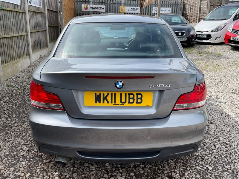 BMW 1 SERIES