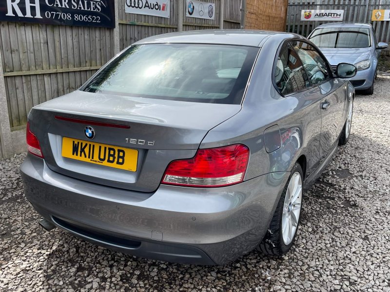 BMW 1 SERIES