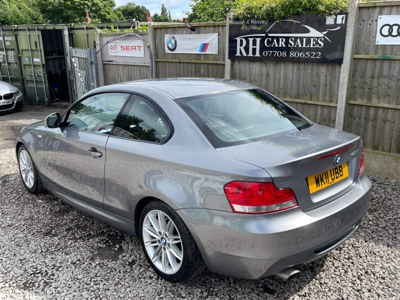 BMW 1 SERIES