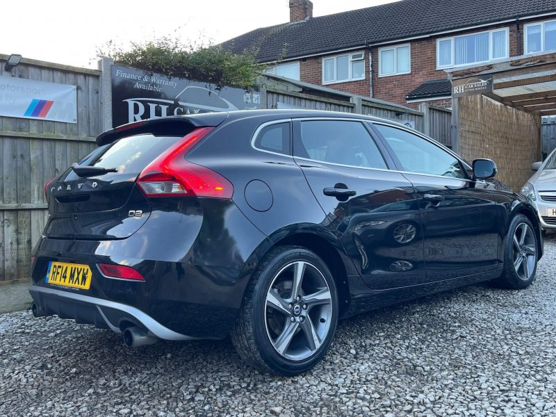 VOLVO V40