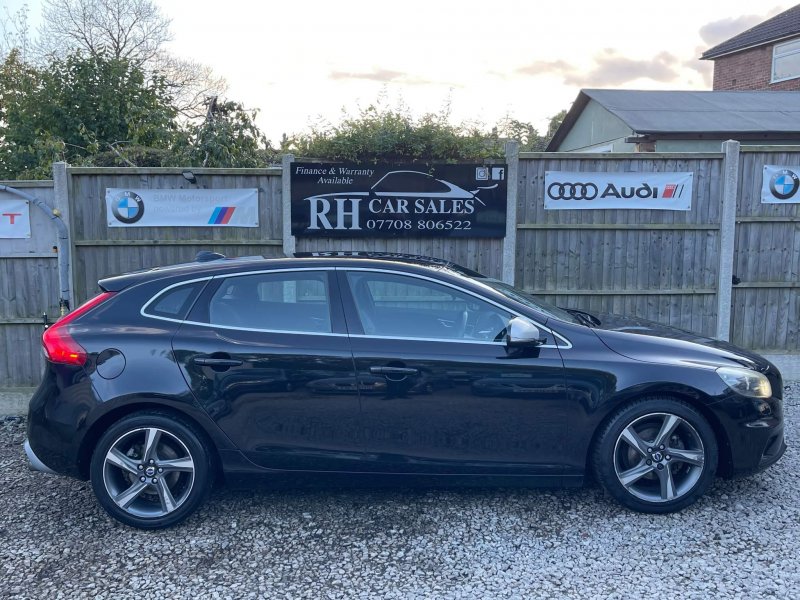 VOLVO V40