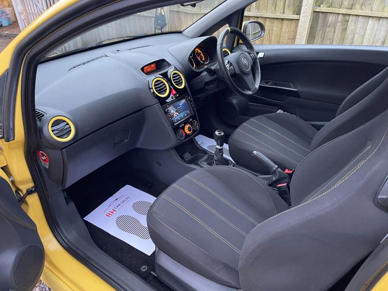 VAUXHALL CORSA