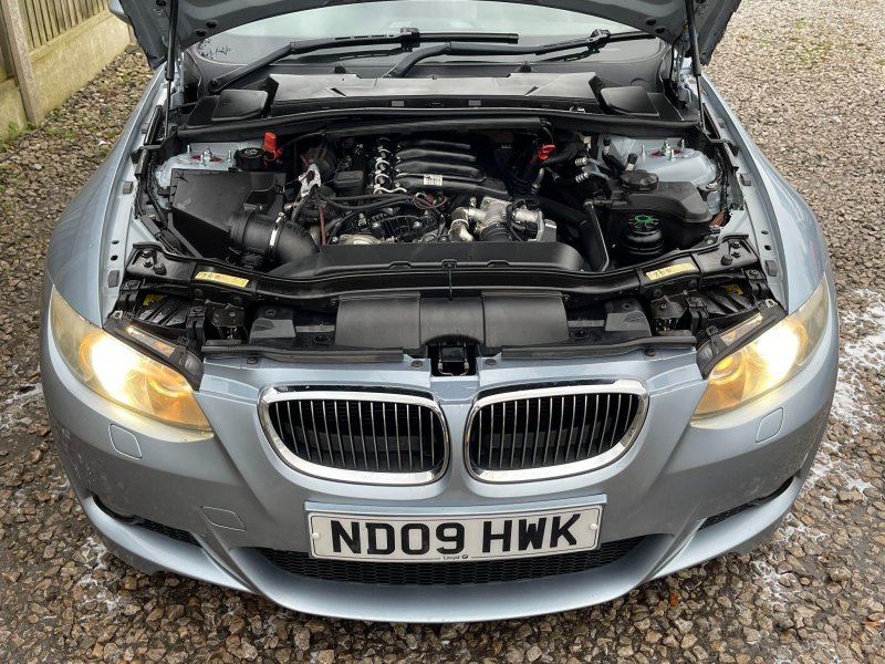 BMW 3 SERIES