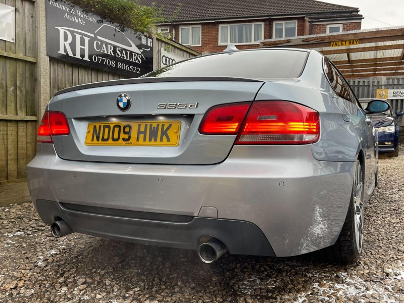 BMW 3 SERIES