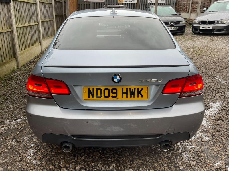 BMW 3 SERIES