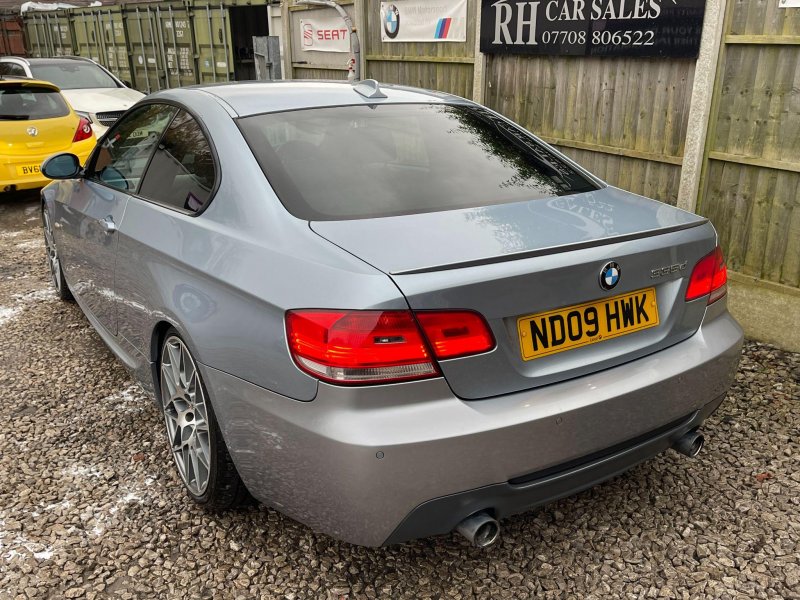 BMW 3 SERIES