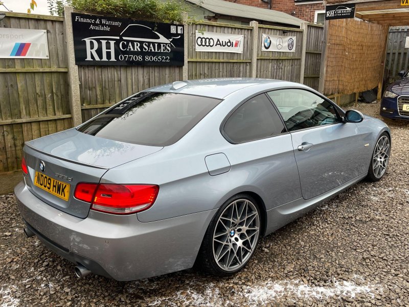 BMW 3 SERIES