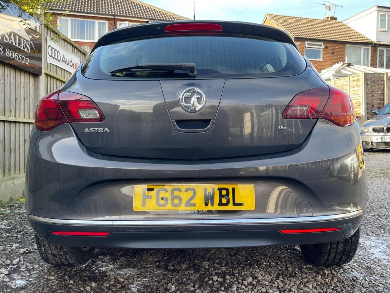 VAUXHALL ASTRA