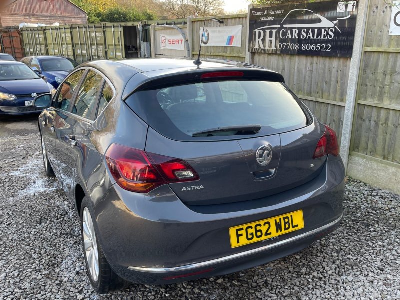 VAUXHALL ASTRA