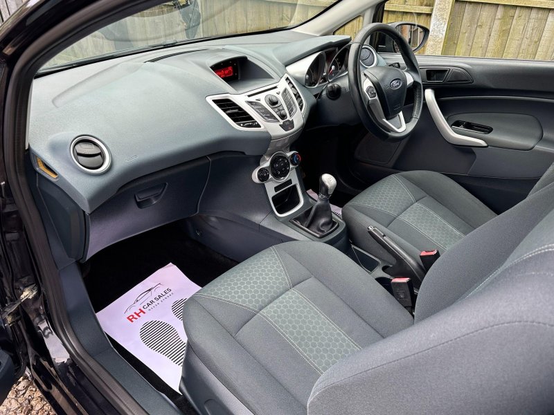FORD FIESTA