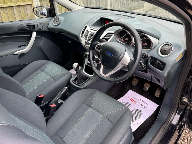 FORD FIESTA
